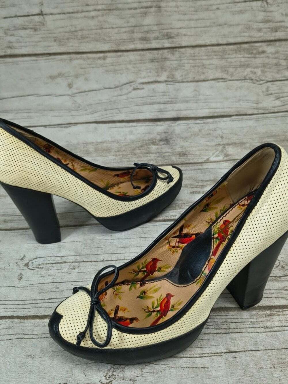 Miss L-Fire Cream & Black Perforated Leather Platform Pumps Floral Insole EU 38